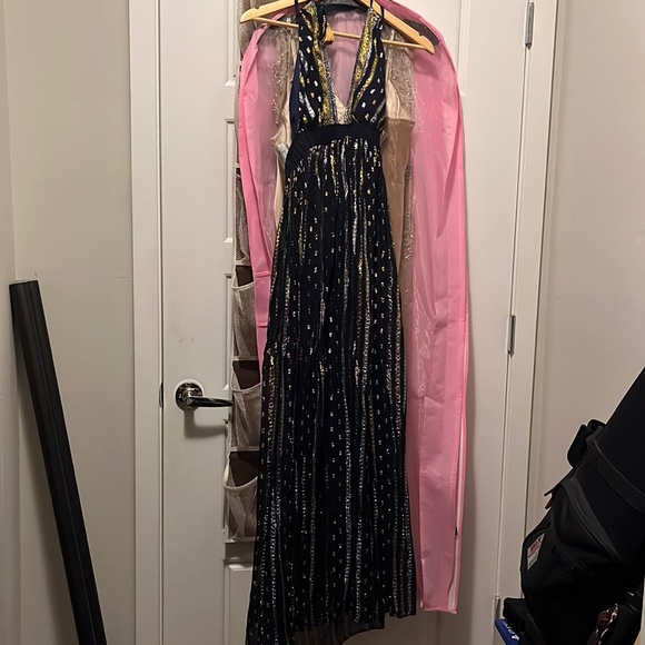 Vanity Fair Dress - Picture 1 of 4